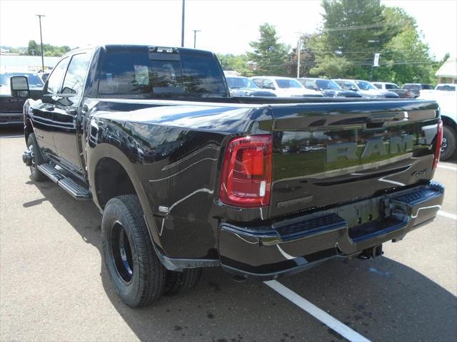 2025 RAM Ram 3500 RAM 3500 BIG HORN CREW CAB 4X4 8 BOX