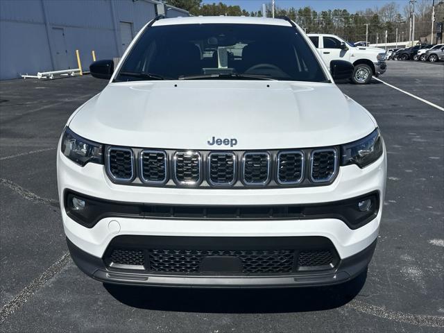 2025 Jeep Compass COMPASS LATITUDE 4X4
