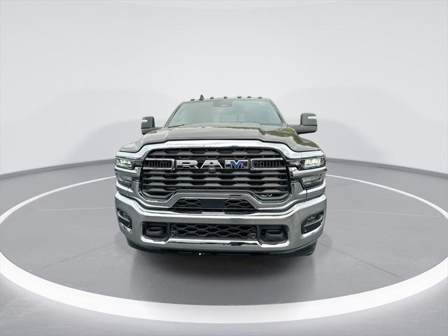 2025 RAM Ram 3500 RAM 3500 TRADESMAN CREW CAB 4X4 8 BOX