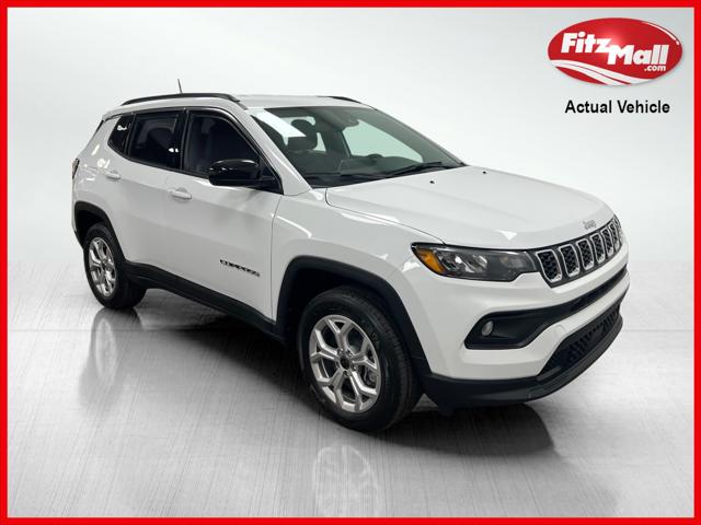 2025 Jeep Compass COMPASS LATITUDE 4X4