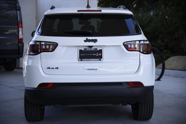 2025 Jeep Compass COMPASS LATITUDE 4X4