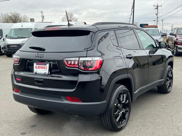 2025 Jeep Compass COMPASS LATITUDE 4X4