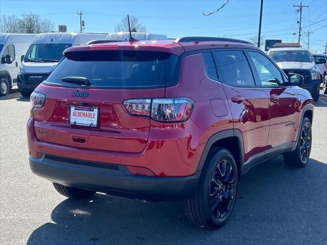2025 Jeep Compass COMPASS LATITUDE 4X4