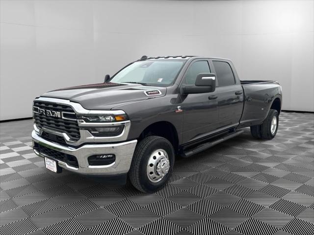 2025 RAM Ram 3500 RAM 3500 TRADESMAN CREW CAB 4X4 8 BOX