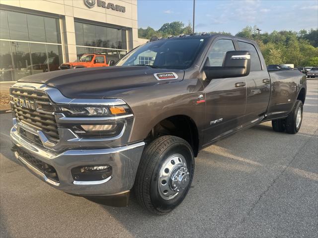 2025 RAM Ram 3500 RAM 3500 BIG HORN CREW CAB 4X4 8 BOX