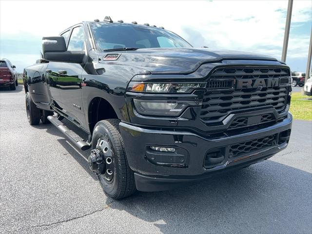 2025 RAM Ram 3500 RAM 3500 BIG HORN CREW CAB 4X4 8 BOX