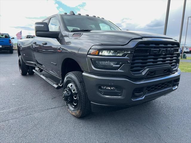 2025 RAM Ram 3500 RAM 3500 BIG HORN CREW CAB 4X4 8 BOX