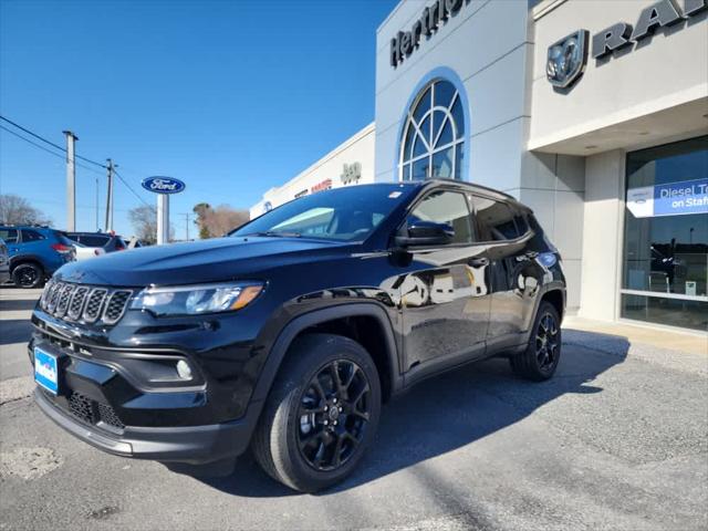 2025 Jeep Compass COMPASS LATITUDE 4X4