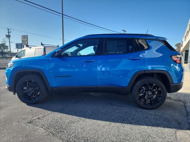 2025 Jeep Compass COMPASS LATITUDE 4X4