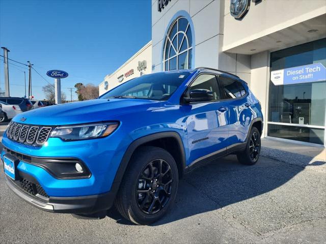 2025 Jeep Compass COMPASS LATITUDE 4X4
