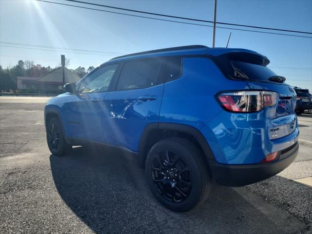 2025 Jeep Compass COMPASS LATITUDE 4X4