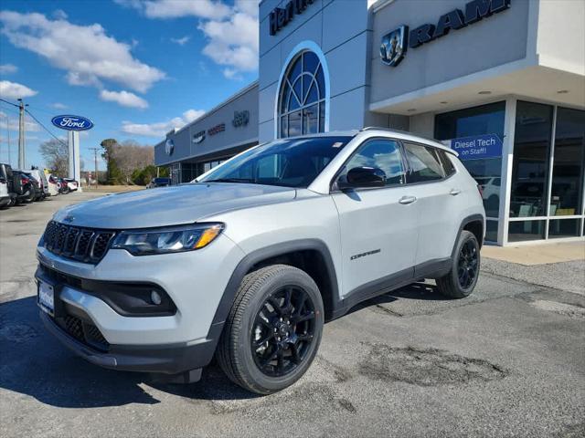 2025 Jeep Compass COMPASS LATITUDE 4X4