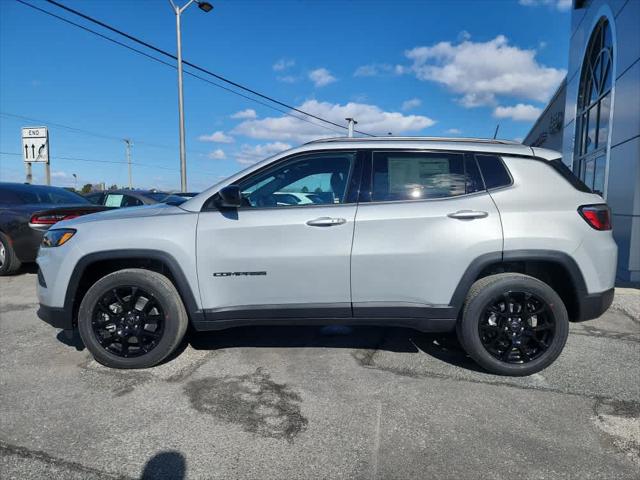 2025 Jeep Compass COMPASS LATITUDE 4X4