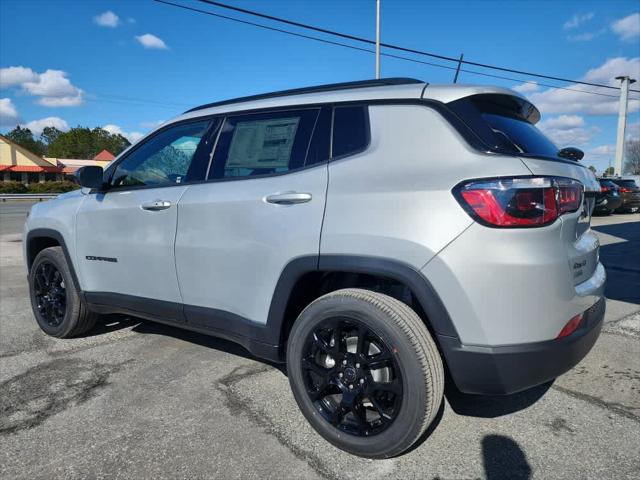 2025 Jeep Compass COMPASS LATITUDE 4X4