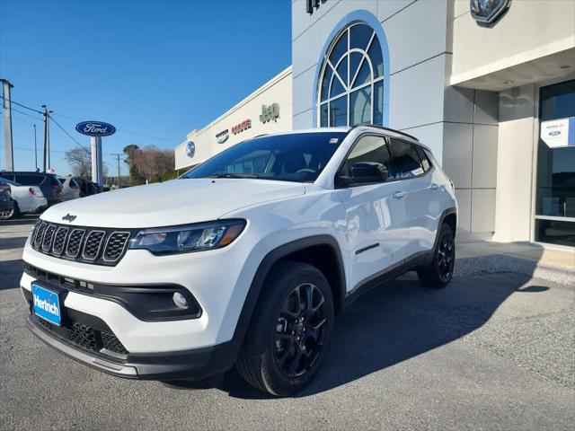 2025 Jeep Compass COMPASS LATITUDE 4X4