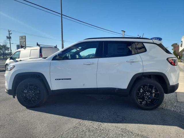 2025 Jeep Compass COMPASS LATITUDE 4X4