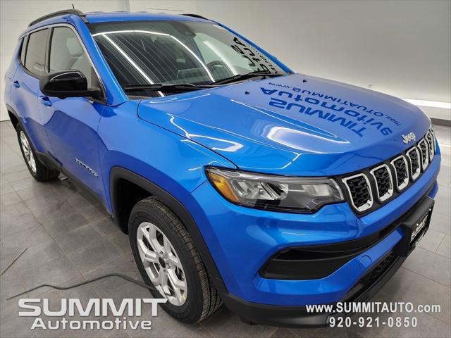 2025 Jeep Compass COMPASS LATITUDE 4X4