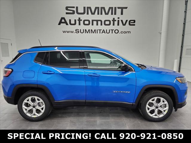 2025 Jeep Compass COMPASS LATITUDE 4X4