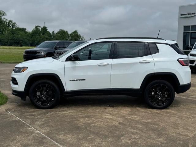 2025 Jeep Compass COMPASS LATITUDE 4X4
