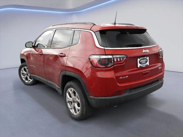 2025 Jeep Compass COMPASS LATITUDE 4X4