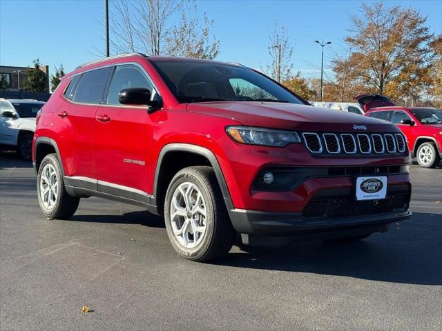 2025 Jeep Compass COMPASS LATITUDE 4X4