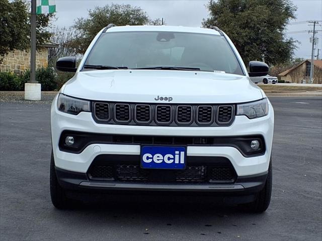 2025 Jeep Compass COMPASS LATITUDE 4X4