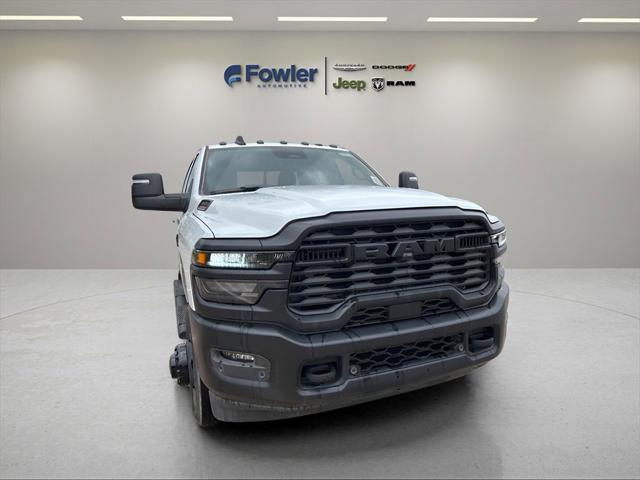 2025 RAM Ram 3500 RAM 3500 TRADESMAN CREW CAB 4X4 8 BOX
