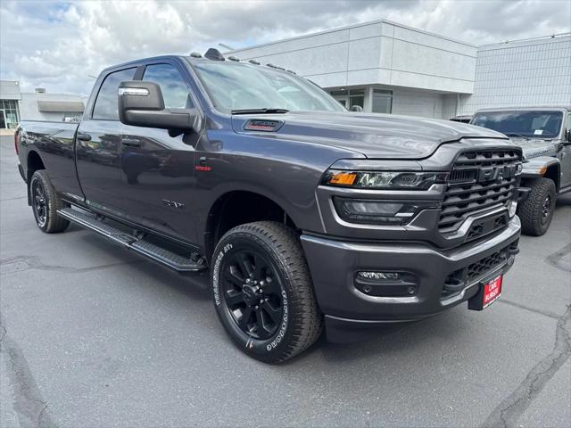 2025 RAM Ram 3500 RAM 3500 BIG HORN CREW CAB 4X4 8 BOX