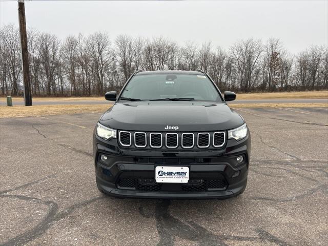 2025 Jeep Compass COMPASS LATITUDE 4X4
