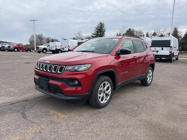 2025 Jeep Compass COMPASS LATITUDE 4X4
