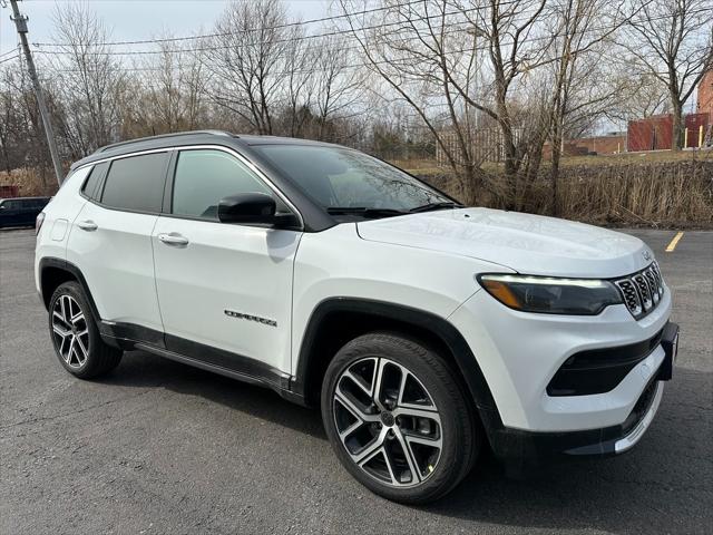 2025 Jeep Compass COMPASS LIMITED 4X4