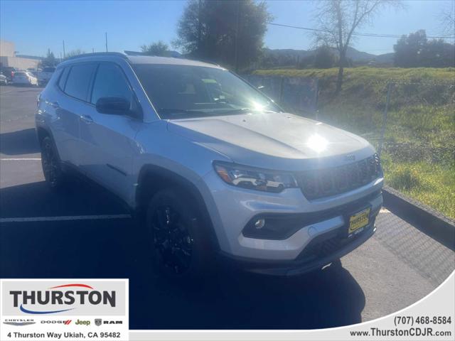 2025 Jeep Compass COMPASS LATITUDE 4X4