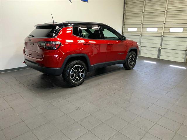 2025 Jeep Compass COMPASS TRAILHAWK 4X4