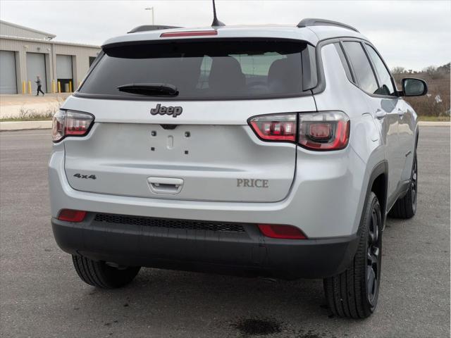 2025 Jeep Compass COMPASS LATITUDE 4X4