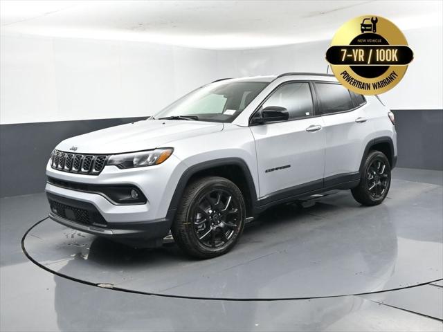 2025 Jeep Compass COMPASS LATITUDE 4X4