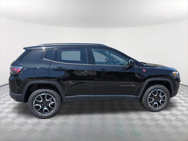 2025 Jeep Compass COMPASS TRAILHAWK 4X4
