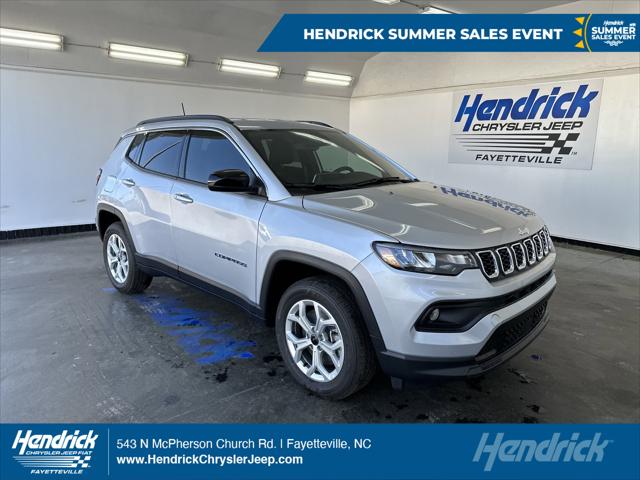 2025 Jeep Compass COMPASS LATITUDE 4X4