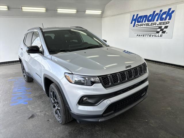 2025 Jeep Compass COMPASS LATITUDE 4X4