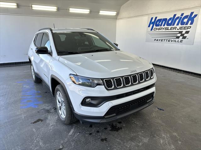 2025 Jeep Compass COMPASS LATITUDE 4X4
