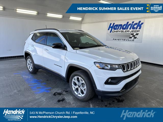 2025 Jeep Compass COMPASS LATITUDE 4X4