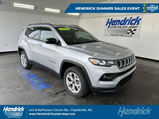 2025 Jeep Compass COMPASS LATITUDE 4X4