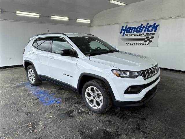 2025 Jeep Compass COMPASS LATITUDE 4X4