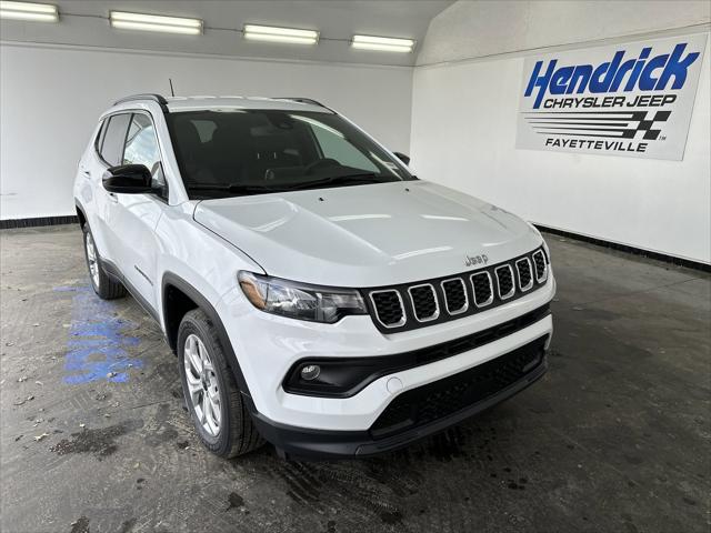 2025 Jeep Compass COMPASS LATITUDE 4X4