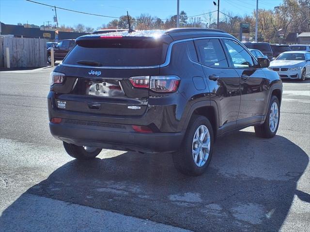 2024 Jeep Compass Latitude 4x4 2024 Jeep Compass Latitude 4x4