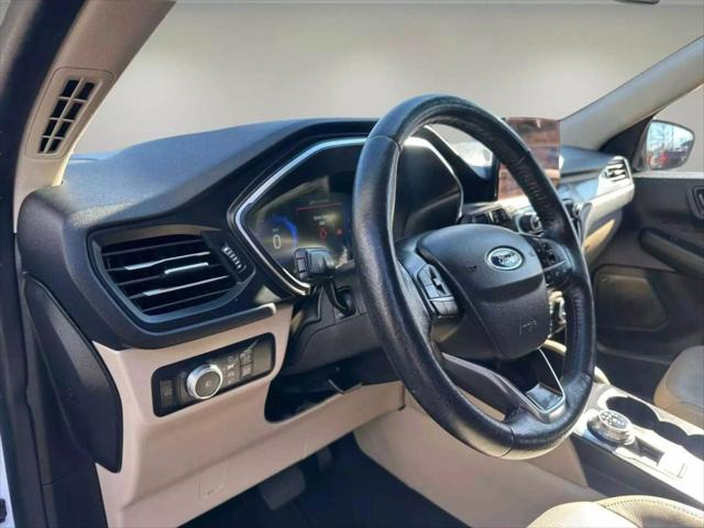 2020 Ford Escape Titanium