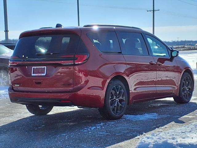 2025 Chrysler Pacifica PACIFICA LIMITED
