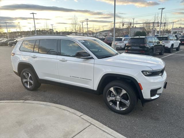 2025 Jeep Grand Cherokee GRAND CHEROKEE L LIMITED 4X4