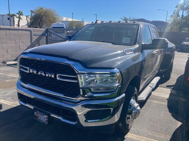 2020 RAM 3500 Tradesman Crew Cab 4x4 8 Box