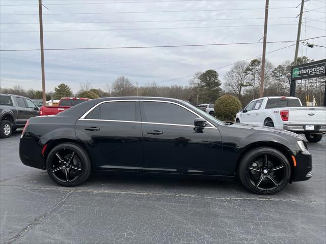 2020 Chrysler 300 Touring L