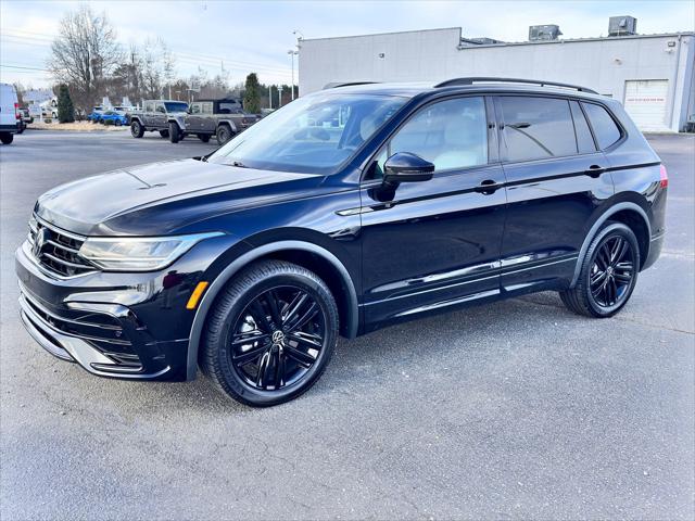 2022 Volkswagen Tiguan 2.0T SE R-Line Black